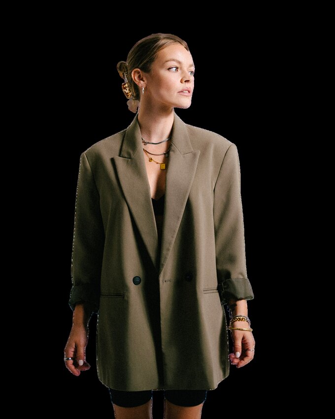 Alissa Viktoria — senior brand designer at Vermique